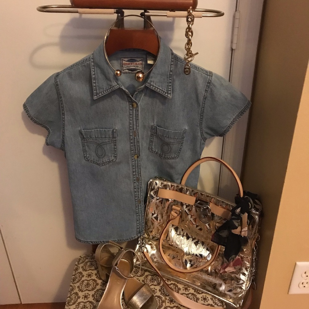 SOLD🚨Denim blouse